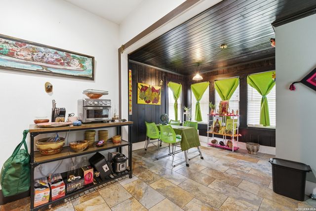 1638 SANTA MONICA ST, San Antonio, TX 78201