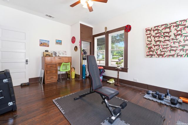 1638 SANTA MONICA ST, San Antonio, TX 78201