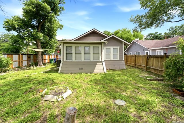 1638 SANTA MONICA ST, San Antonio, TX 78201