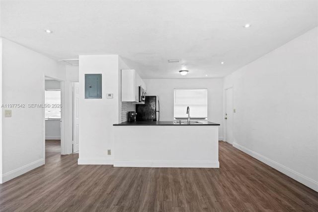 1344 NW 7th Ter 1, Fort Lauderdale, FL 33311