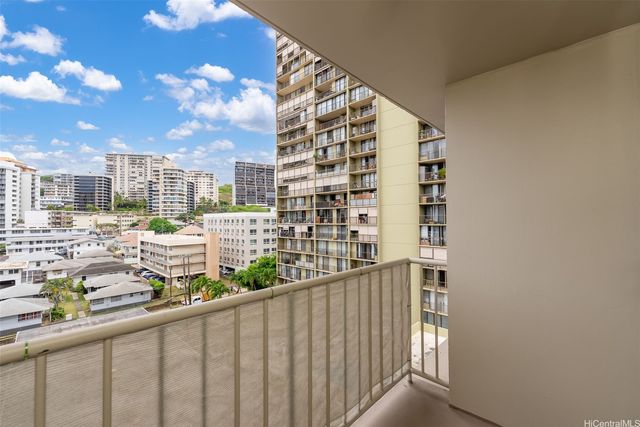 1535 Pensacola Street 910, Honolulu, HI 96822