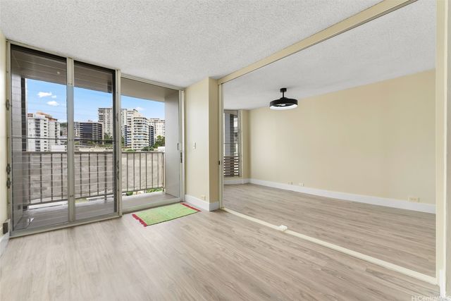 1535 Pensacola Street 910, Honolulu, HI 96822