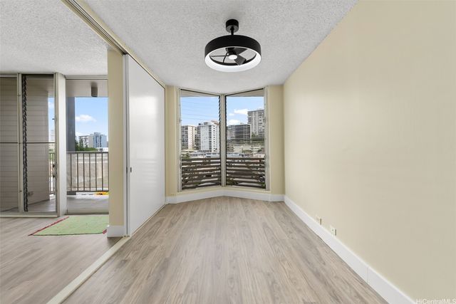 1535 Pensacola Street 910, Honolulu, HI 96822