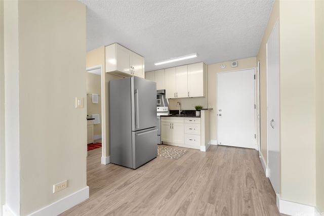 1535 Pensacola Street 910, Honolulu, HI 96822