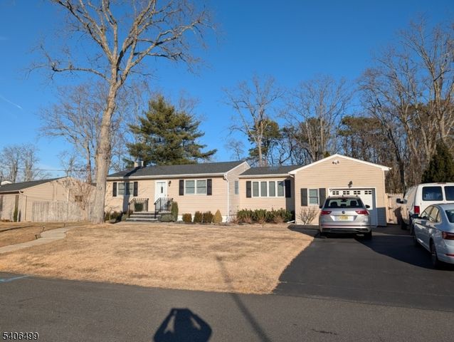 249 Essex Dr, Brick Twp., NJ 08723