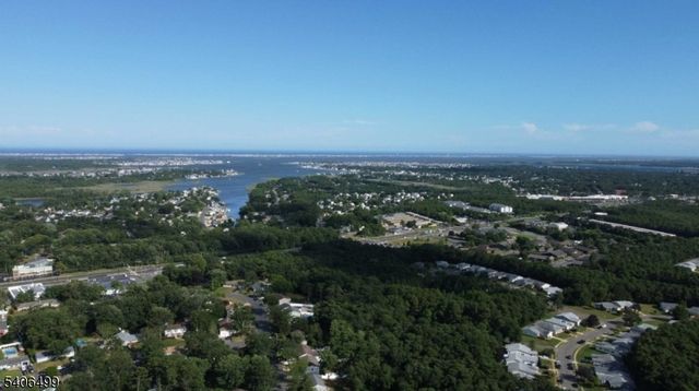 249 Essex Dr, Brick Twp., NJ 08723