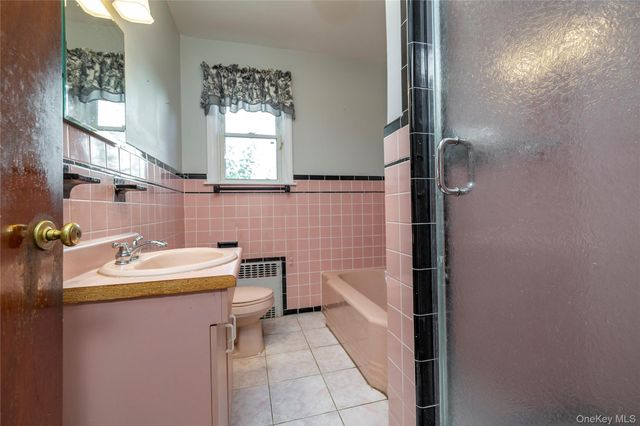 204 Pamlico Avenue, Uniondale, NY 11553