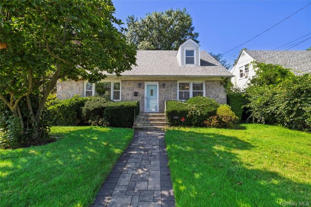 204 Pamlico Avenue, Uniondale, NY 11553