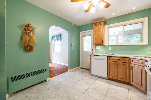 204 Pamlico Avenue, Uniondale, NY 11553