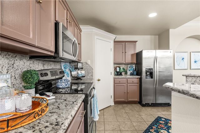 6630 Riding Wind Dr, Corpus Christi, TX 78414