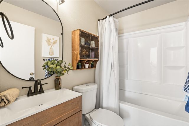 6630 Riding Wind Dr, Corpus Christi, TX 78414