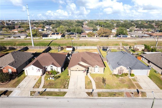 6630 Riding Wind Dr, Corpus Christi, TX 78414