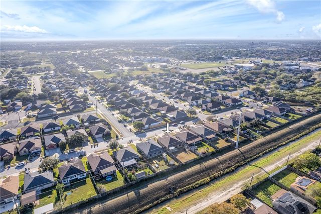 6630 Riding Wind Dr, Corpus Christi, TX 78414