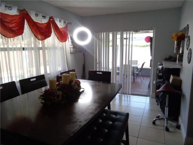 9571 Sunset Strip, Sunrise, FL 33322