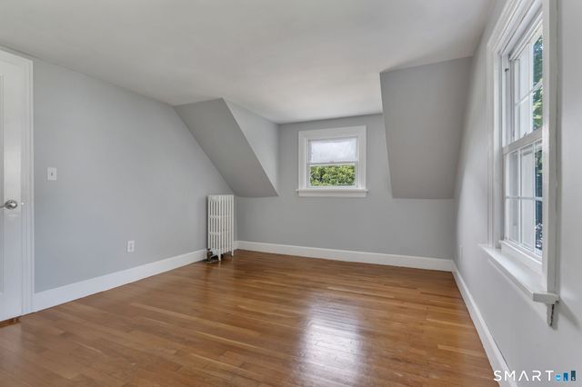 30 Crest Street, New London, CT 06320