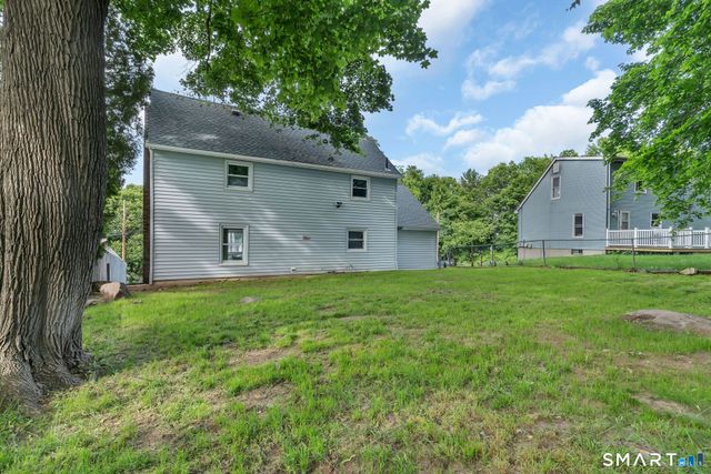 30 Crest Street, New London, CT 06320
