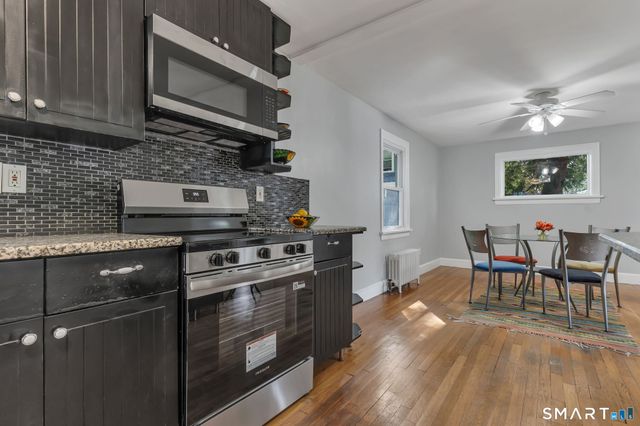 30 Crest Street, New London, CT 06320