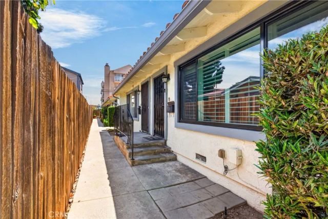 648 Coronado, Long Beach, CA 90814