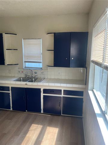 415 E FLORIBRASKA AVENUE, Tampa, FL 33603