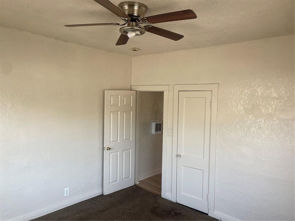 Image 14 of property listing at 415 E FLORIBRASKA AVENUE, Tampa, FL 33603