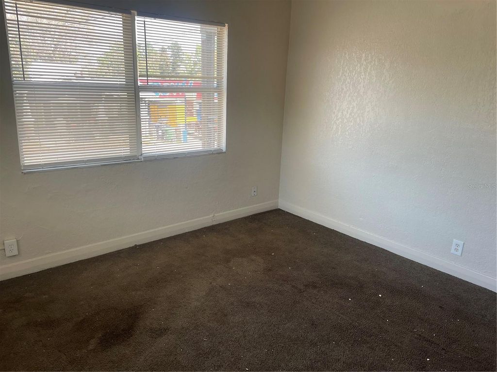Image 16 of property listing at 415 E FLORIBRASKA AVENUE, Tampa, FL 33603