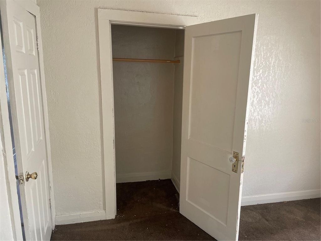 Image 18 of property listing at 415 E FLORIBRASKA AVENUE, Tampa, FL 33603