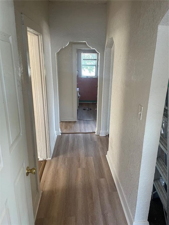 Image 4 of property listing at 415 E FLORIBRASKA AVENUE, Tampa, FL 33603