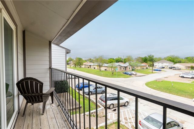 2000 Kazmeier 40, Bryan, TX 77802