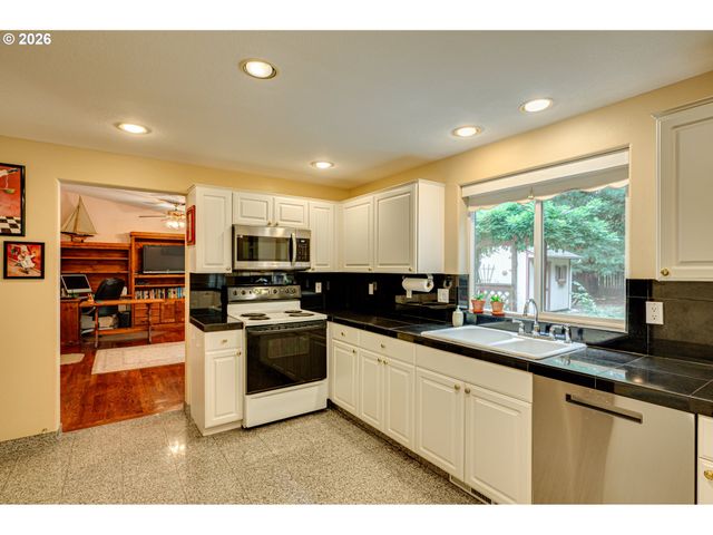 1215 Nw 76TH Cir, Vancouver, WA 98665