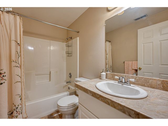 1215 Nw 76TH Cir, Vancouver, WA 98665
