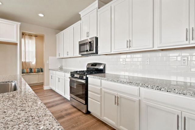 18006 Silver Springs Way, Lathrop, CA 95330