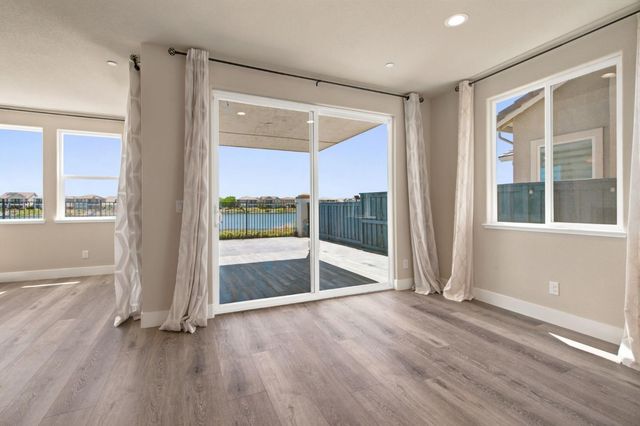 18006 Silver Springs Way, Lathrop, CA 95330