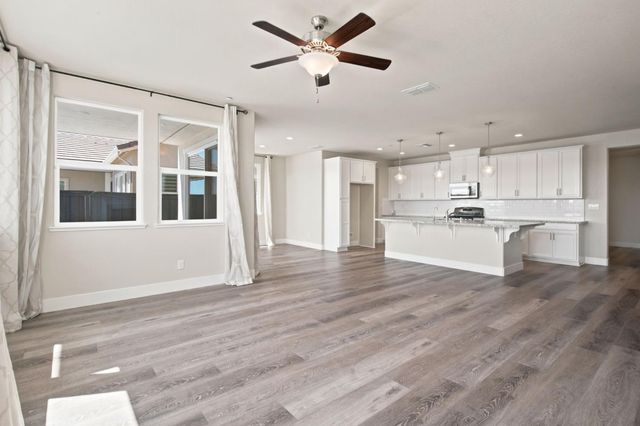 18006 Silver Springs Way, Lathrop, CA 95330
