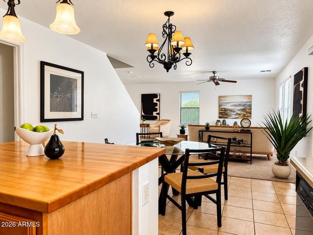 8917 E ORO Circle, Mesa, AZ 85212