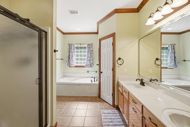 8 Royal Vista Cove, Greenbrier, AR 72058