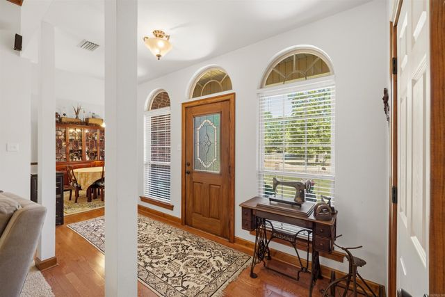 8 Royal Vista Cove, Greenbrier, AR 72058