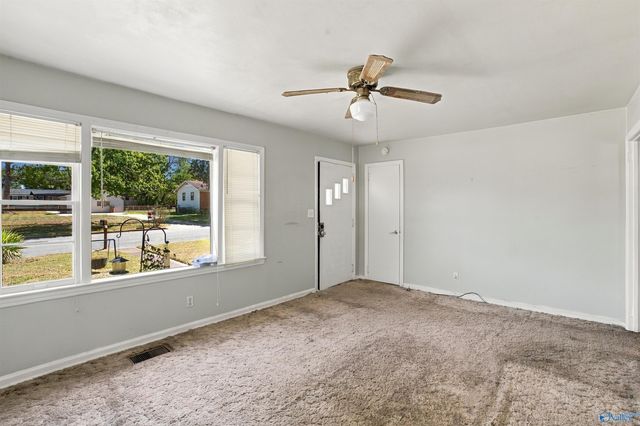 1201 Seton Avenue Se, Decatur, AL 35601
