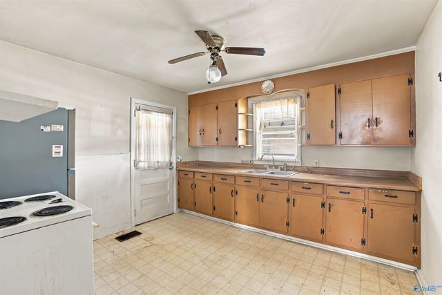 1201 Seton Avenue Se, Decatur, AL 35601