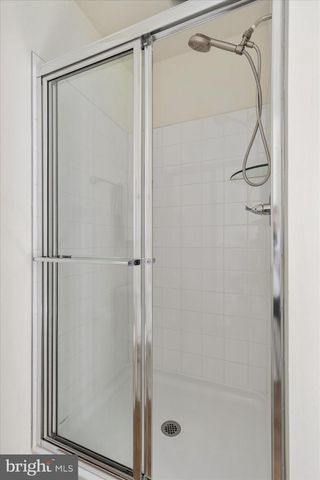 274 CLIFTON MNR, Falling Waters, WV 25419
