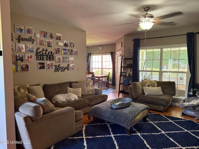 25 Dry Field Road, Byhalia, MS 38611