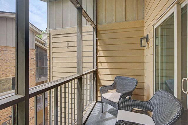 2030 Ridge Drive 32, Saint Louis Park, MN 55416