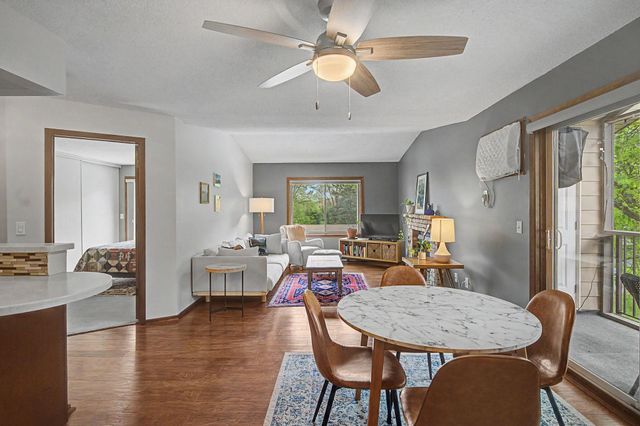 2030 Ridge Drive 32, Saint Louis Park, MN 55416