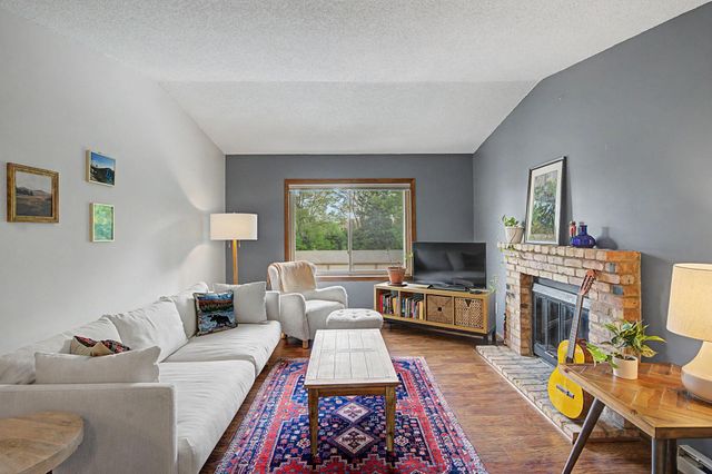 2030 Ridge Drive 32, Saint Louis Park, MN 55416