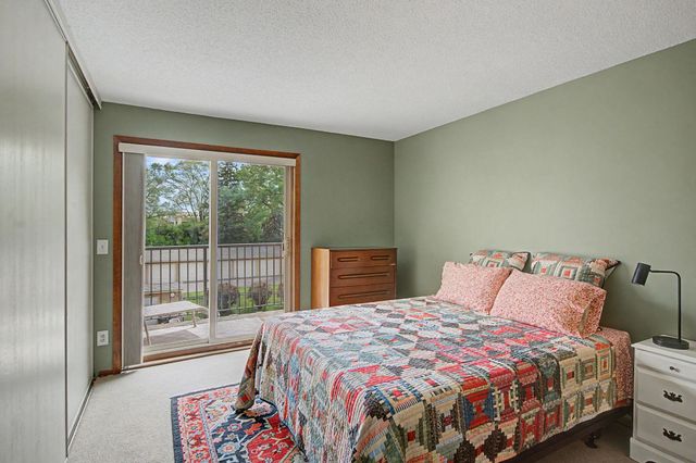 2030 Ridge Drive 32, Saint Louis Park, MN 55416