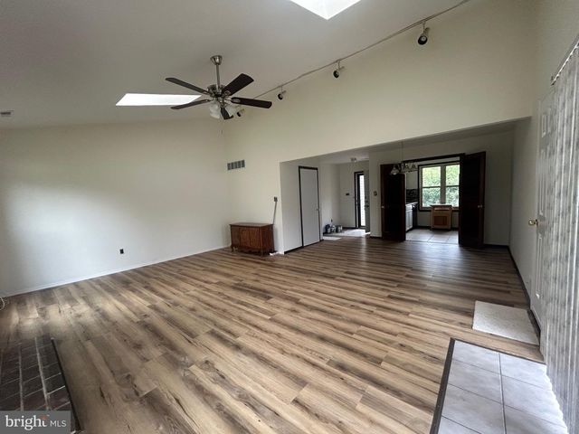23 LAWRENCE LN, Westampton, NJ 08060