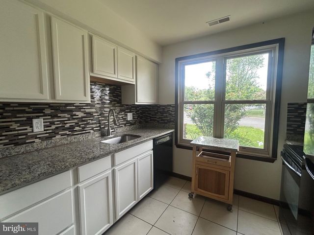 23 LAWRENCE LN, Westampton, NJ 08060