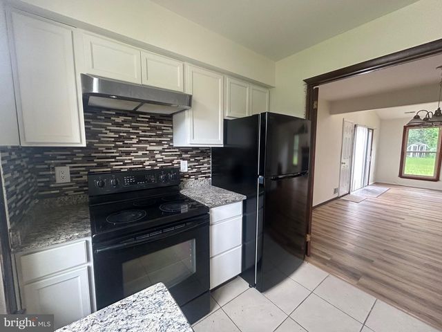 23 LAWRENCE LN, Westampton, NJ 08060