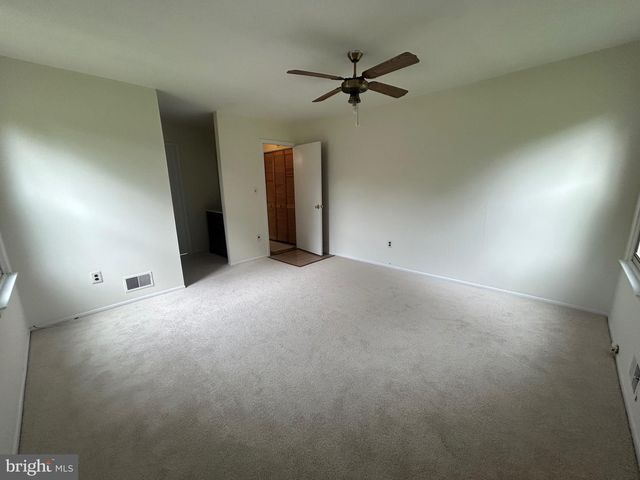 23 LAWRENCE LN, Westampton, NJ 08060