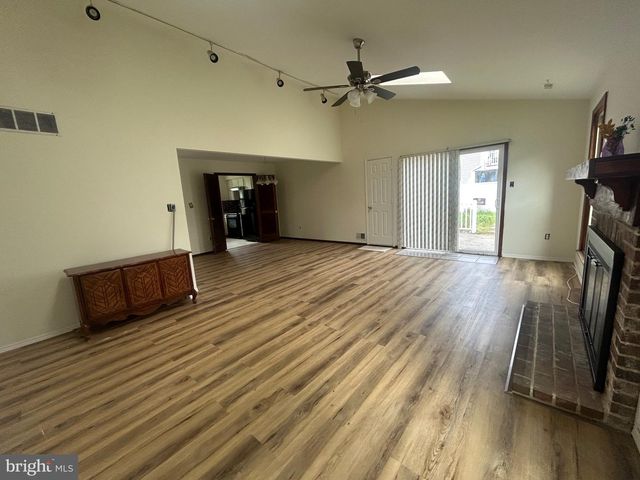23 LAWRENCE LN, Westampton, NJ 08060