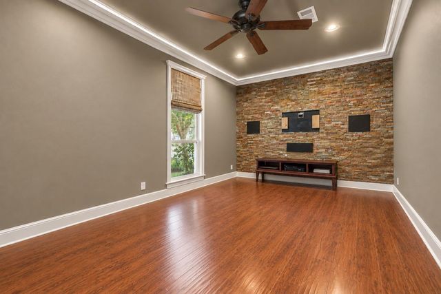 903 Live Oak Lane, Seabrook, TX 77586